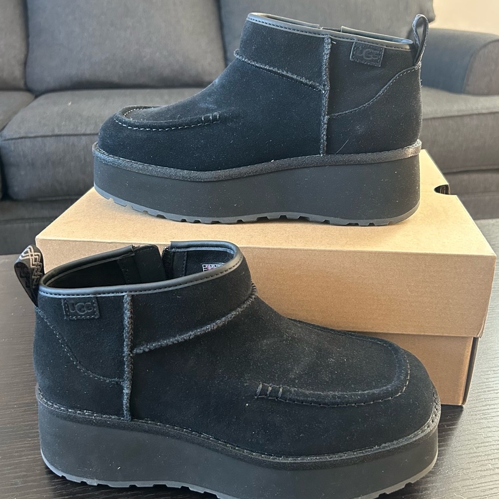 UGG SYTIFUNK ULTRA MINI BOOTS